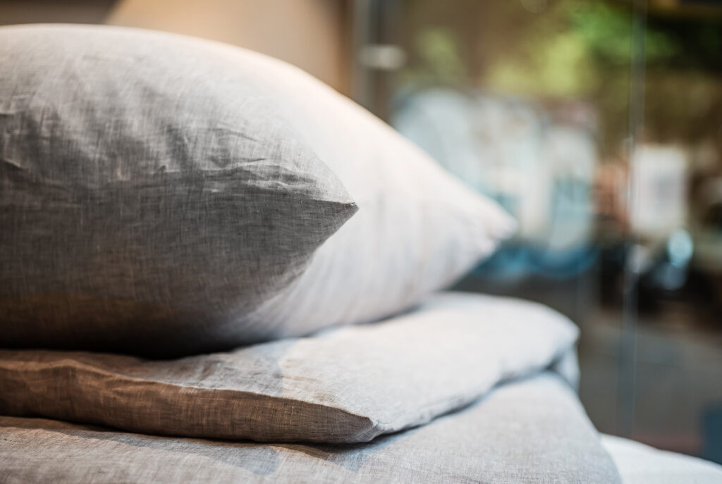 Bettwaesche grau Leinen