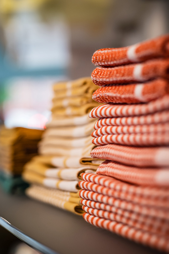 geschirrhandtuch orange und gelb