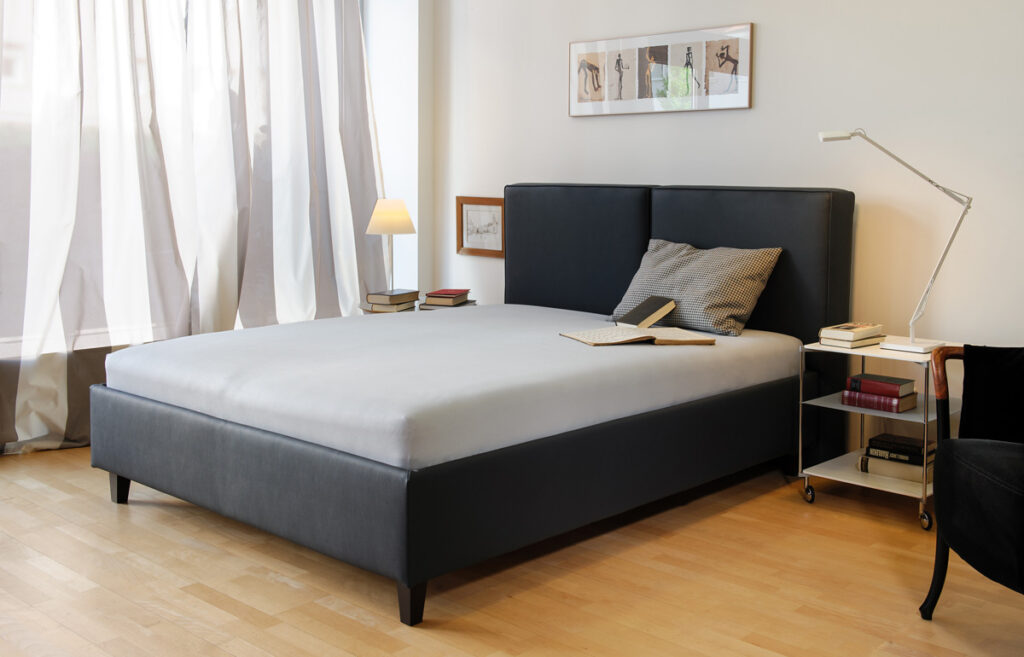 Bettgestell von Wohnform Werkstätten Modell Ella